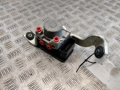 2015 SUZUKI GSXR GSX-R 1000 AL5  ABS Pump - Image 1 of 4