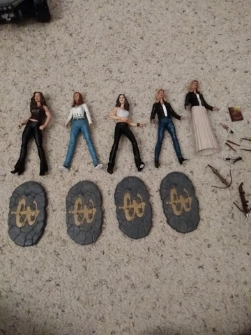 buffy the vampire slayer action figures lot Cover