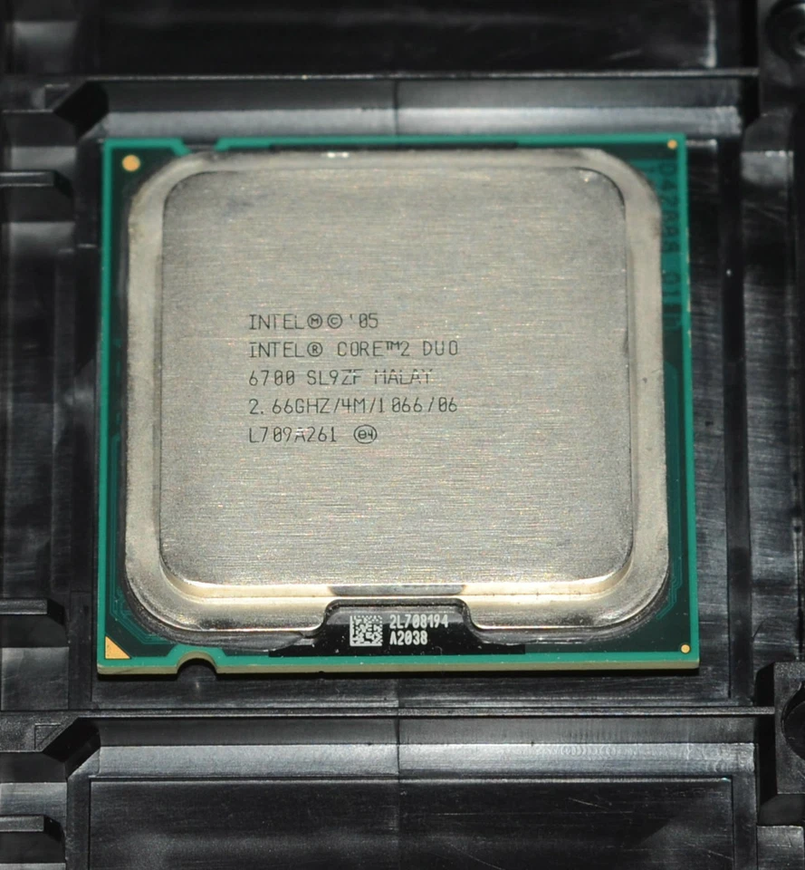 Intel Core 2 Duo E6700 2.66 GHz Dual-Core SL9ZF Processor - Image 1 of 4