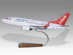 Boeing 737-300 Air North Desk Wood Airplane New Model Large Scale 1/72 - Picture 1 of 13