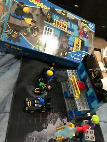 LEGO DUPLO 10823+10842+Extras DC Comics Super Heroes Batman Batcave Challenge 