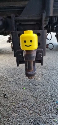 Cubierta de barra de ojo de bola de remolque con cabeza Lego (con leves defectos) Foto 1 de 2