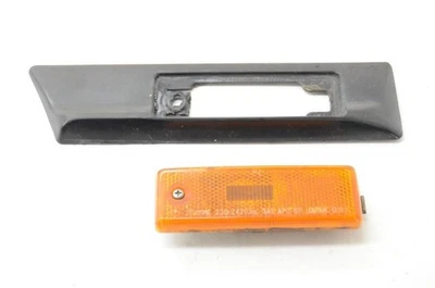 1984-1986 Nissan 300ZX VG30 Z31 2+0 Passenger Right Front Fender Molding — 第 1/4 张图片