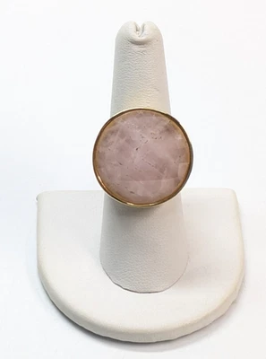 Grueso Anillo de Cóctel Rosa Cuarzo Tailandia Firmado Bronce Tono Dorado Talla 7.75 Foto 1 de 4