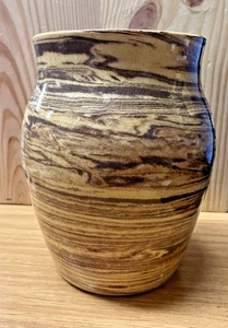 Signierte Vintage Studiokeramik handgeworfen. 6" VASE von S.HUGGETT 76 (23) - Bild 1 von 4