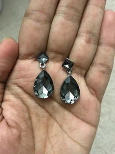 1.2” Long Gray Grey Dangle Glass Crystal Pageant Rhinestone Earrings Silver - Picture 1 of 5