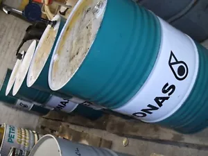 Petronas oil drum (empty) - Picture 1 of 2