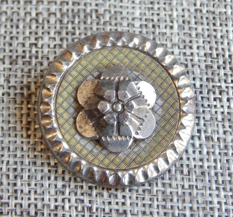 Antique Vtg Steel Cup Button Steel   Flower Wallpaper Bckgrnd~Apx:1-1/8" #1111-E Cover
