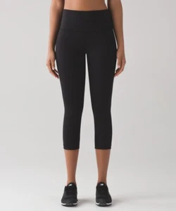 Lululemon Wunder Under Crop Full-On Luxtreme 21 in Size 8 Black Athletic Yoga - Picture 1 of 10