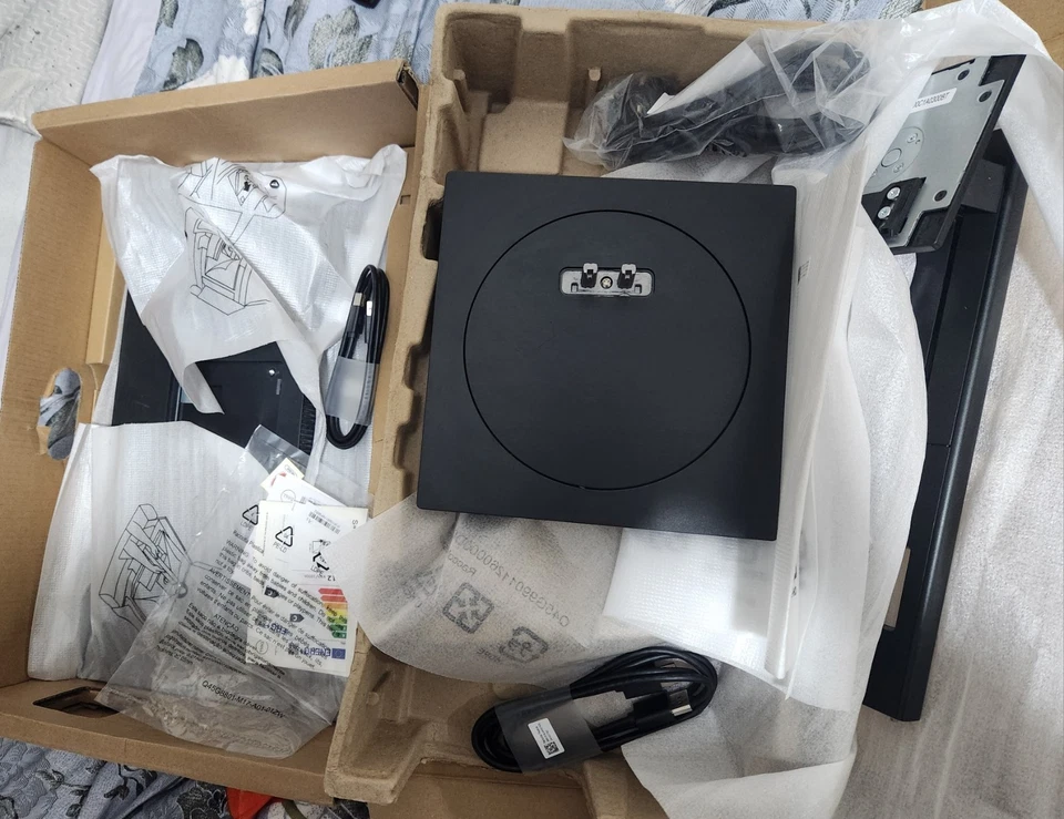 philips Monitor 24" IPS disply Full HD – Excellent Condition - Image 1 of 4