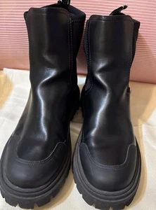 Damenstiefel Calvin Klein Remola Chelsea Boot Größe 8 1/2 schwarz - Bild 1 von 8