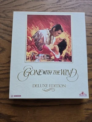 Gone With the Wind ~ VHS 1992 Deluxe Edition Two VHS Tape Set  - Image 1 of 3