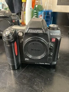 Cámara digital SLR Fujifilm FinePix S Series S2 Pro - solo cuerpo - Imagen 1 de 7