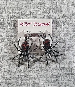 NEU MIT ETIKETT BETSEY JOHNSON ROT SCHWARZ SPINNE STRASS OHRHÄNGER HALLOWEEN - Bild 1 von 2