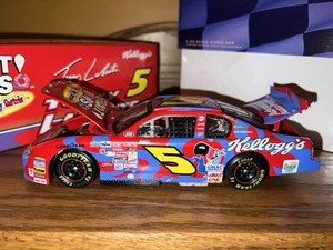 2000 Nascar 1:24 Scale TERRY LABONTE #5 Cherry Berry Swirls / FRUIT LOOPS - New - Picture 1 of 9