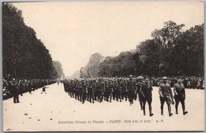 Vintage 1918 WWI PARIS Frankreich Postkarte "Amerikanische Truppen in Parade" Rotes Kreuz - Bild 1 von 2