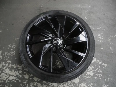 Audi A3 8Y Alufelge Sommerreifen Bridgestone 225/40 8JX18H2 ET46 8Y0601025F - Bild 1 von 4