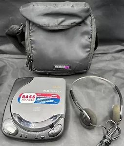 SANYO Lettore Compact Disc CDP-41 Portatile BASSXPANDER con Custodia - b3 - Foto 1 di 8