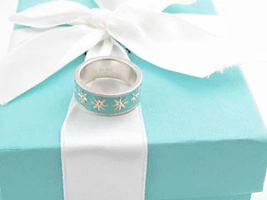 AUTÉNTICO NUEVO ANILLO TIFFANY & CO PLATA AZUL MARGARITA ESMALTE TALLA 5 CAJA BOLSA CINTA - Imagen 1 de 6