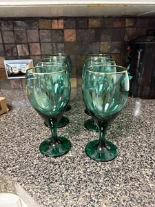 Lot of 6 Vintage Emerald Green Water/Wine Goblets. 7" - Picture 1 of 3