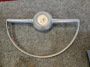 Ford 1954 OEM bocina anillo Fag-3624-A colgador de pared hombre cueva - Imagen 1 de 6