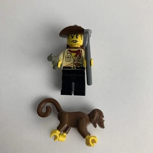 JOHNNY THUNDER MINIFIGURE ADVENTURERS VINTAGE LEGO W/MONKEY & GUN AXE 5976 5956 - Picture 1 of 5