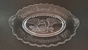 1776-1976 Avon Clear Bicentennial U,S. of America Plate Bread Tray Raised Eagle - Picture 1 of 3