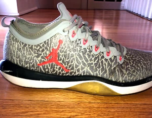 Nike Jordan Trainer 1 Low Infrared 23 Men Size 12 Wolf Gray Shoe 845403-103 NICE - Picture 1 of 8