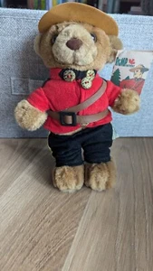 Kanadischer roter Mantel Plüschbär 7 Zoll Wild Wonders RCMP Land beritten Polizei Kanada - Bild 1 von 5