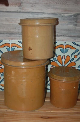 Ancien pot en terre cuite vernissée avec couvercle - Photo 1/4