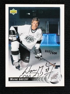 1992 Upper Deck Auto 225/500 Wayne Gretzky (Posed with Daughter Paulina on Back) - Picture 1 of 3