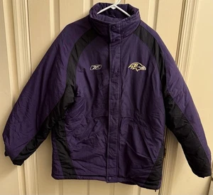 Piumino vintage Reebok NFL Ravens On Field uomo viola medio/nero - Foto 1 di 10