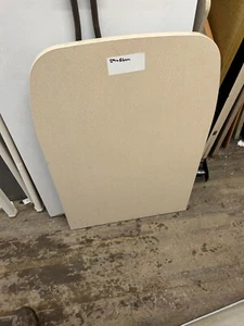 WOHNWAGEN/WOHNMOBIL FREISTEHENDER TISCH  - Bild 1 von 3