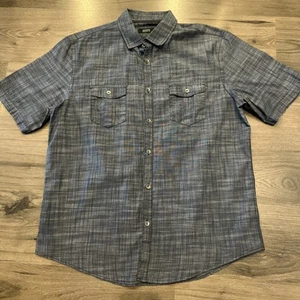 Camisa informal a cuadros azul grande con botones calce regular Alfani para hombre - Imagen 1 de 3