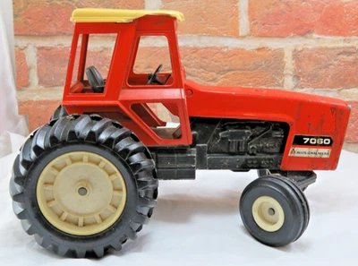 Vintage ERTL 1:16 Allis-Chalmers #7060 Toy Tractor  for PARTS/ REPAIR AS IS - Image 1 of 4