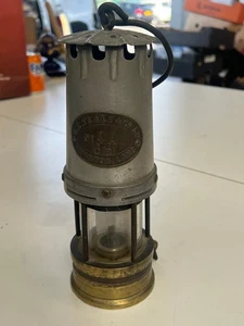 OLD W.E TEALE & Co SWINTON No 4A 65 MINERS LAMP - Picture 1 of 11