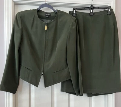De Colección SHOMI Mujer Traje Chaqueta Blazer Falda 100% Seda Verde Oliva Talla 12 Oficina” Foto 1 de 4