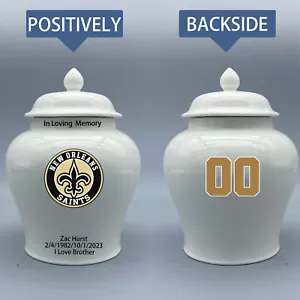 Urna mediana de cerámica para tema de fútbol americano New Orleans Saints, texto y número personalizados - Imagen 1 de 5