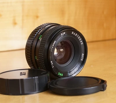 Ozunon 28mm F2.8 Macro Wide Angle Lens for Pentax K Good Optics Excellent Cond - Image 1 of 4