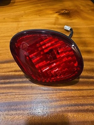 98-05 Lexus GS300 Right Passenger Rear Tail Light P7900b178 - Image 1 of 4