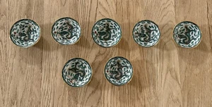 "7 platos pequeños de jengibre/wasabi chinos Famille Verte dragón verde 2-5/8""" - Imagen 1 de 5