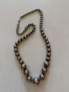 11".VINTAGE~GRADUIERT~SILBER~TON~METALL~PERLEN~PATINA~AUFGEREIHT~AN~KETTE~HALSKETTE - Bild 1 von 13