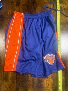 Majestic ~ Carmelo Anthony ~ New York Knicks Shorts ~ Youth Large ~ Vintage NBA - Picture 1 of 3