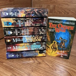Saga of Recluce Series by L.E. Modesitt, Jr. PB Lot Of 7 Books. - Imagen 1 de 14