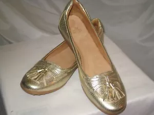 Peter Millar Women's Gold Ballet Flats Size 7W With Tassels - Picture 1 of 7