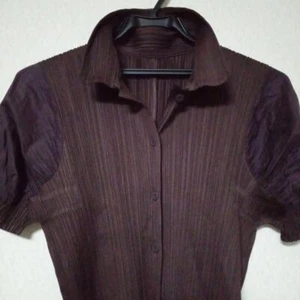 PLEATS PLEASE ISSEY MIYAKE Pleated Design Shirt Brown Blouse Size 4 Short Sleeve - Picture 1 of 15