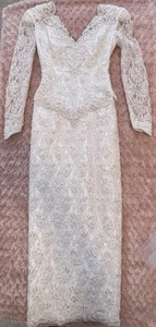Vintage Beaded Long Wedding Dress L/S with Matching Long Train & Vail Headpiece - Picture 1 of 21