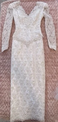 Vintage Beaded Long Wedding Dress L/S with Matching Long Train & Vail Headpiece - Image 1 of 4