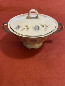 Fine China International Silver Company "Elegant Lady" Porcelain Bowl - Picture 1 of 5