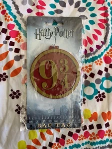 Bolso de equipaje pesado de PVC Harry Potter Hogwarts Express 9 3/4 etiqueta de Bioworld - Imagen 1 de 2